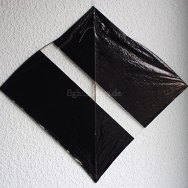 Segel: geätzt
Segelmaterial: Mylar
Bogenstab: Carbon 1,6 mm
Mittelstab: Bambus geschnitzt
Gesamtgewicht: 10,0 g Segel: geätzt
Segelmaterial: Mylar
Bogenstab: Carbon 1,6 mm
Mittelstab: Bambus geschnitzt
Gesamtgewicht: 10,0 g